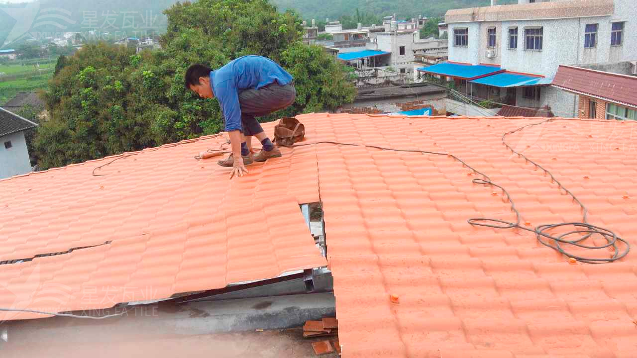 永州屋顶铺设安装合成树脂瓦时，牢牢记住这3点，就不怕屋顶出问题！